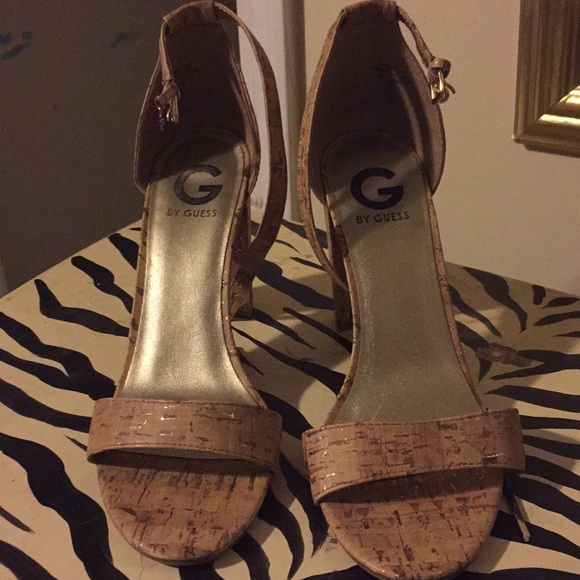 Guess wooden print heels - Picture 2 of 4
